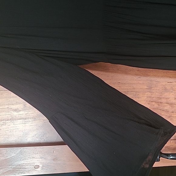 Lauren Conrad maternity black dress - Picture 4 of 5